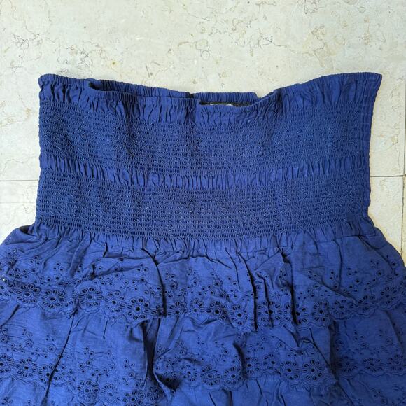 NWT - LA Class - Strapless Dress - Size L - Picture 3 of 10